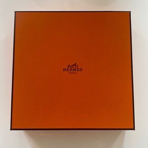 Hermes Box, 8x8